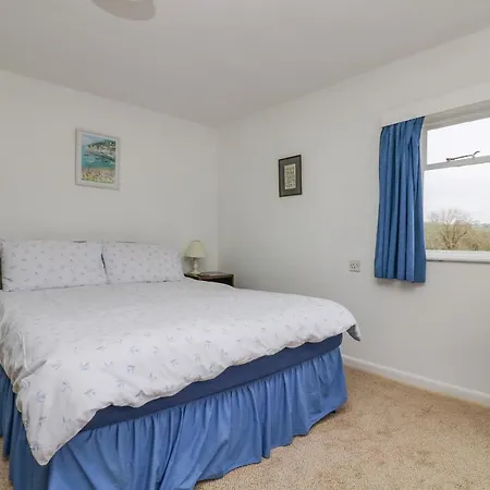 Tregithey Farmhouse Holiday home *