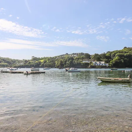 Tregithey Farmhouse Holiday home *