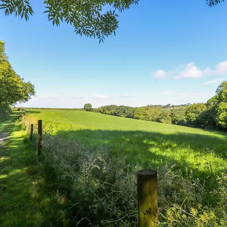 Tregithey Farmhouse Holiday home *